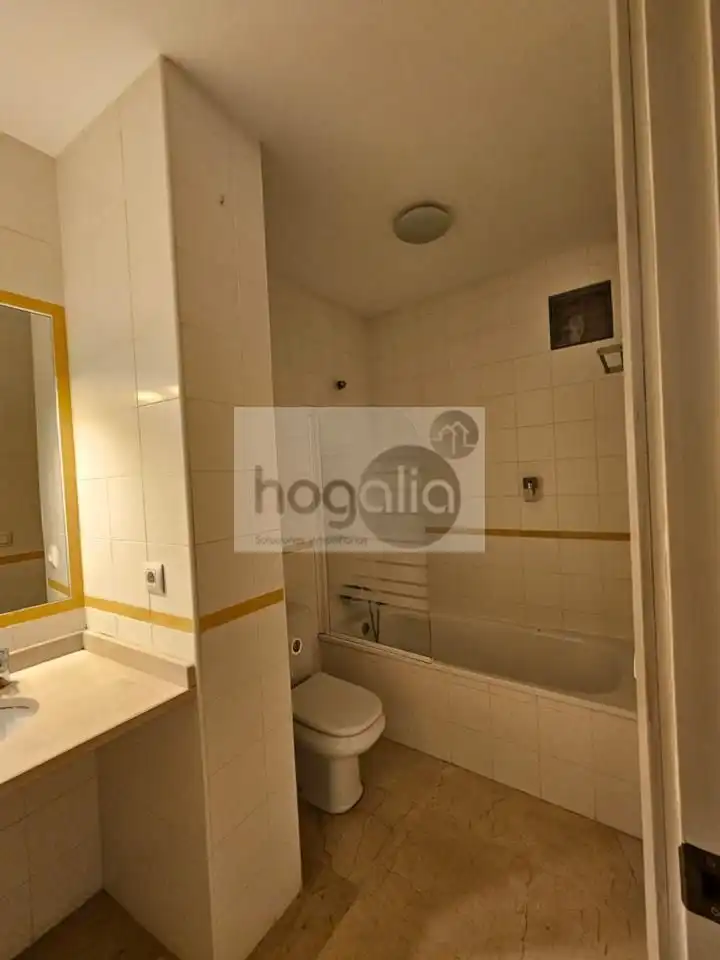 Baño de Dúplex de alquiler en Sevilla con Aire acondicionado