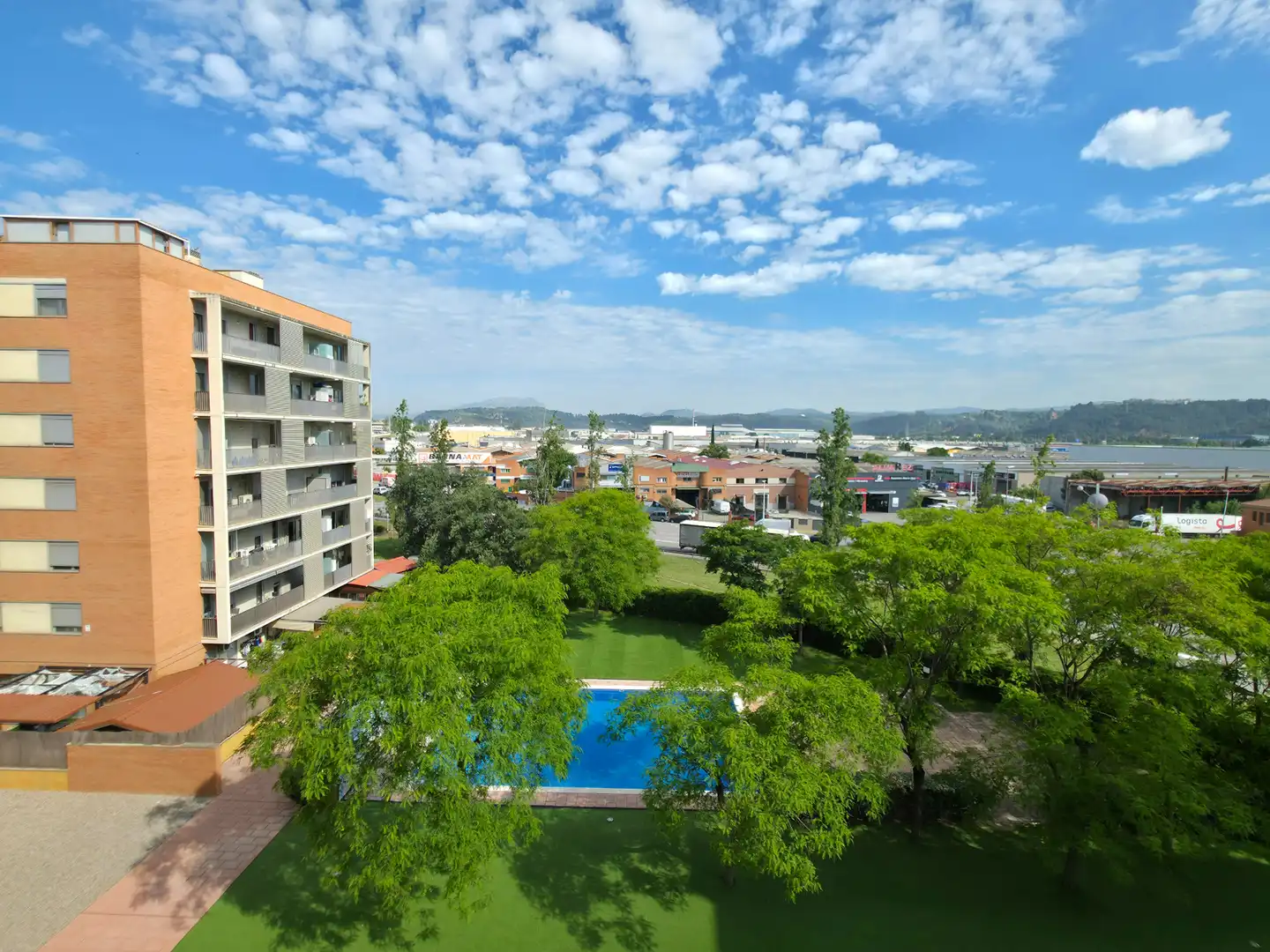 Piscina de Piso en venta en Sant Andreu de la Barca con Aire acondicionado, Calefacción y Parquet