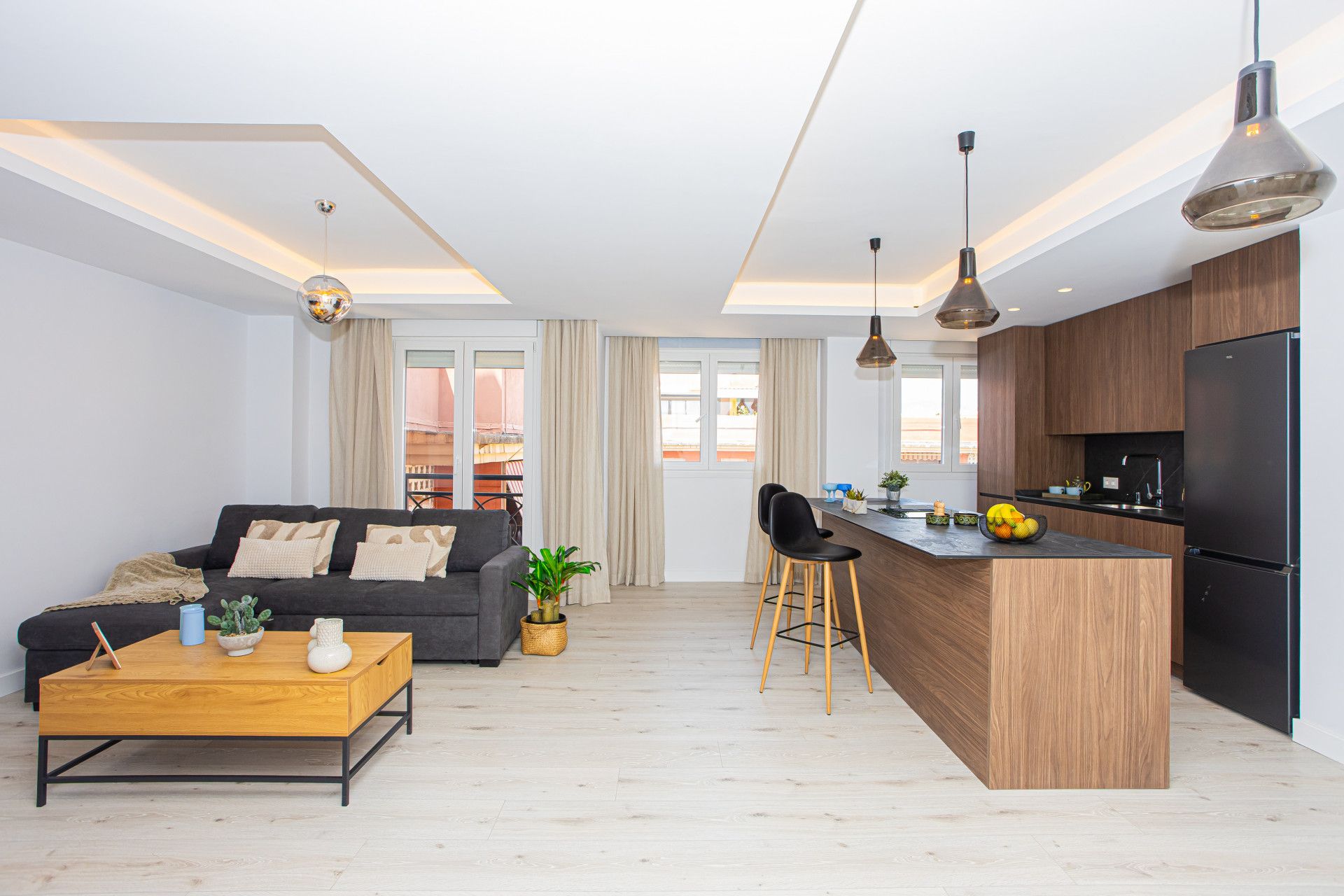 Living room of Attic for sale in Marbella  with Air Conditioner, Terrace and Storage room