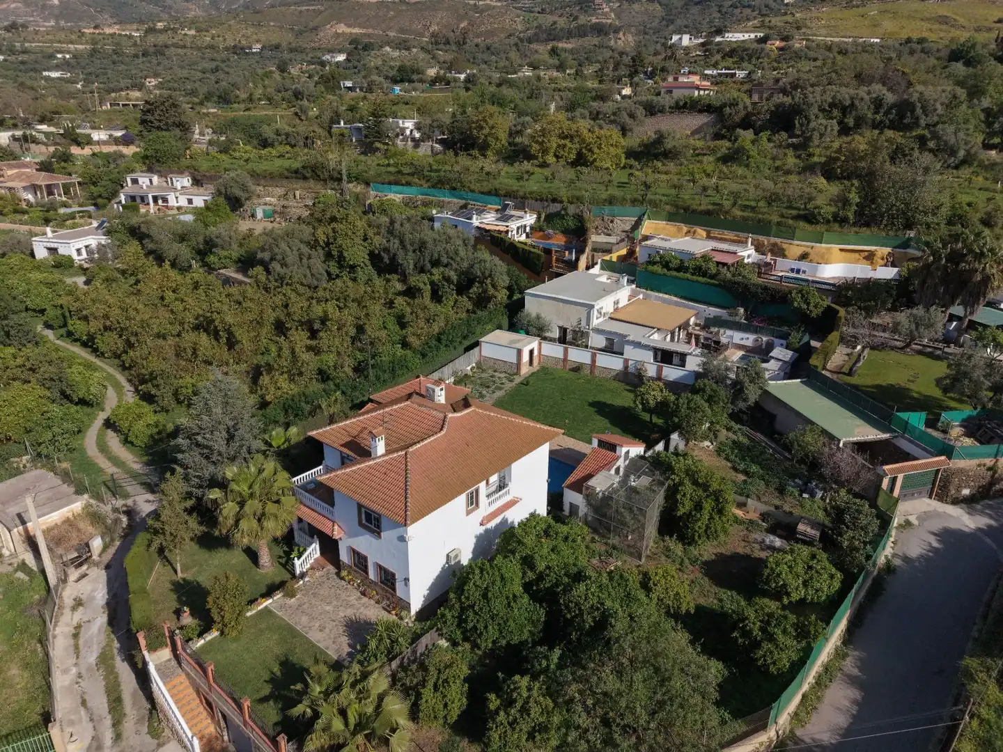 Vista exterior de Casa o xalet en venda en Órgiva amb Aire condicionat, Calefacció i Jardí privat