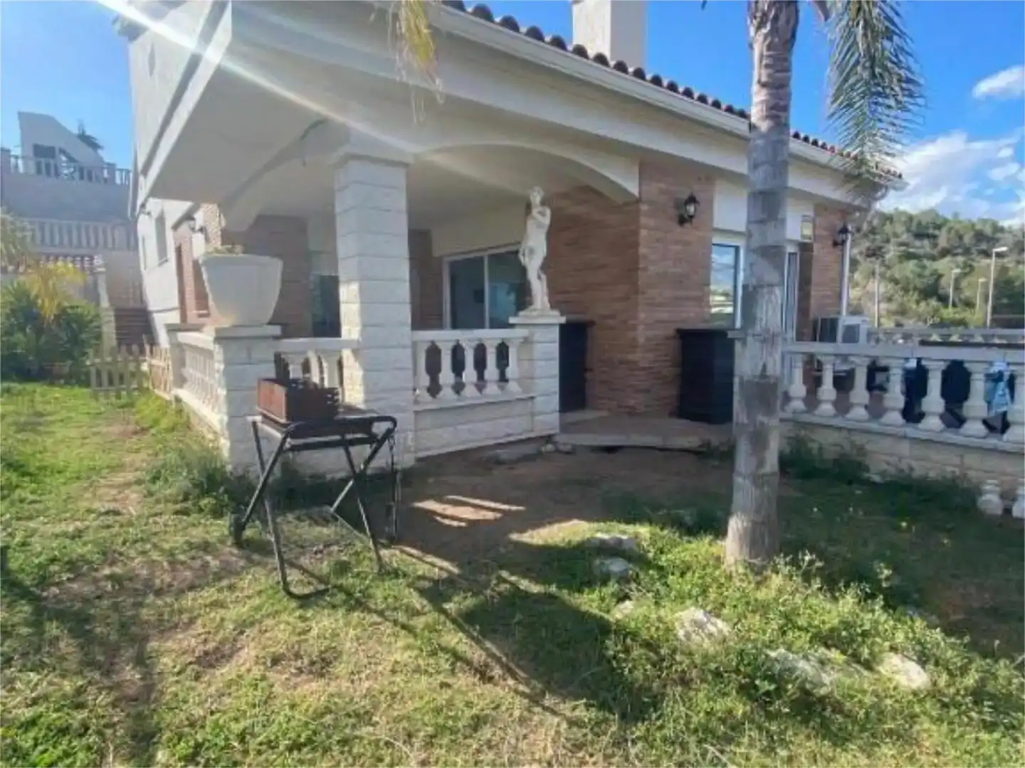 Vista exterior de Casa o xalet en venda en Calafell amb Aire condicionat, Piscina i Balcó