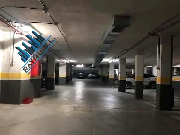 Parkplatz von Garage zum Verkauf in Leganés