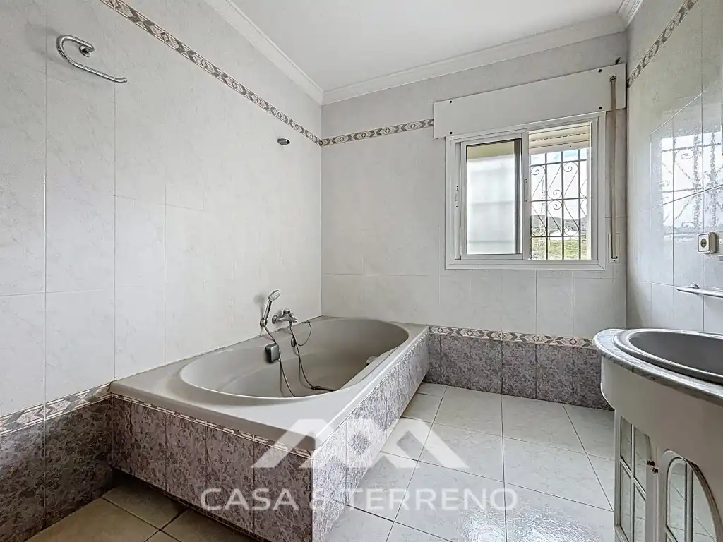 Baño de Casa o chalet en venta en Vélez-Málaga con Aire acondicionado, Jardín privado y Terraza