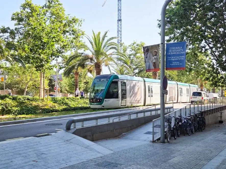 Vista exterior de Local de alquiler en Barcelona con Aire acondicionado, Calefacción y Terraza