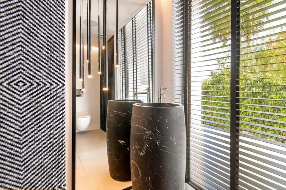 Bathroom of Houses for rent in Marbella  with Air Conditioner, Terrace and Swimming Pool