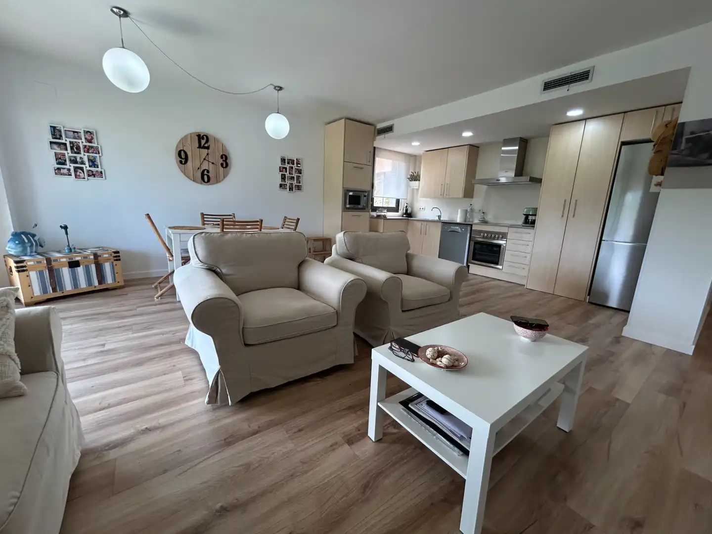 Sala de estar de Piso en venta en Llançà con Aire acondicionado, Calefacción y Jardín privado