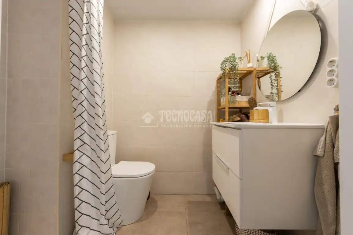 Baño de Piso en venta en Vila-seca con Aire acondicionado, Terraza y Balcón