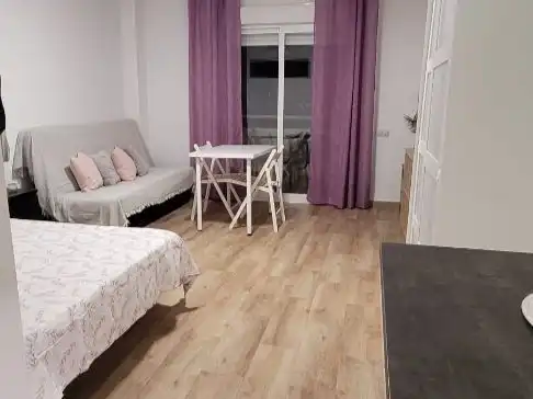Schlafzimmer von Wohnung zur Miete in Roquetas de Mar mit Klimaanlage, Terrasse und Balkon