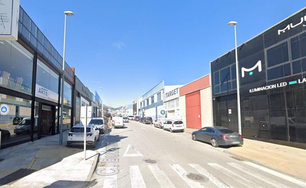 Vista exterior de Nau industrial en venda en Marbella