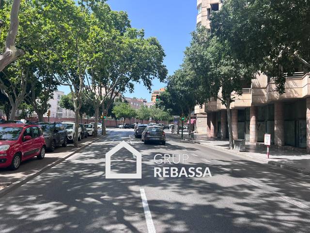 Local comercial en Alquiler en Avenida GABRIEL ALOMAR, 27 en Foners