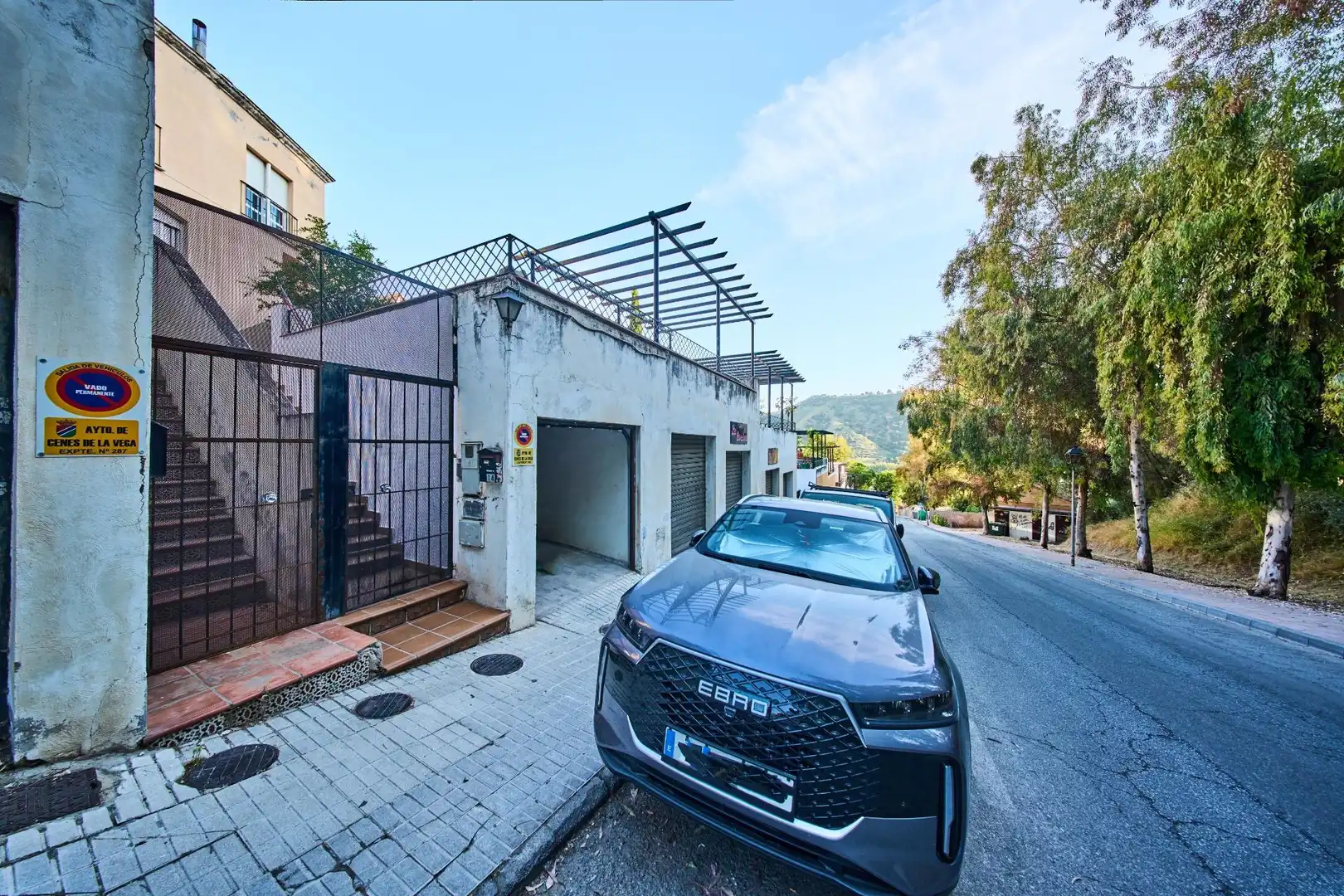 Exterior view of Houses for sale in Cenes de la Vega  with Heating
