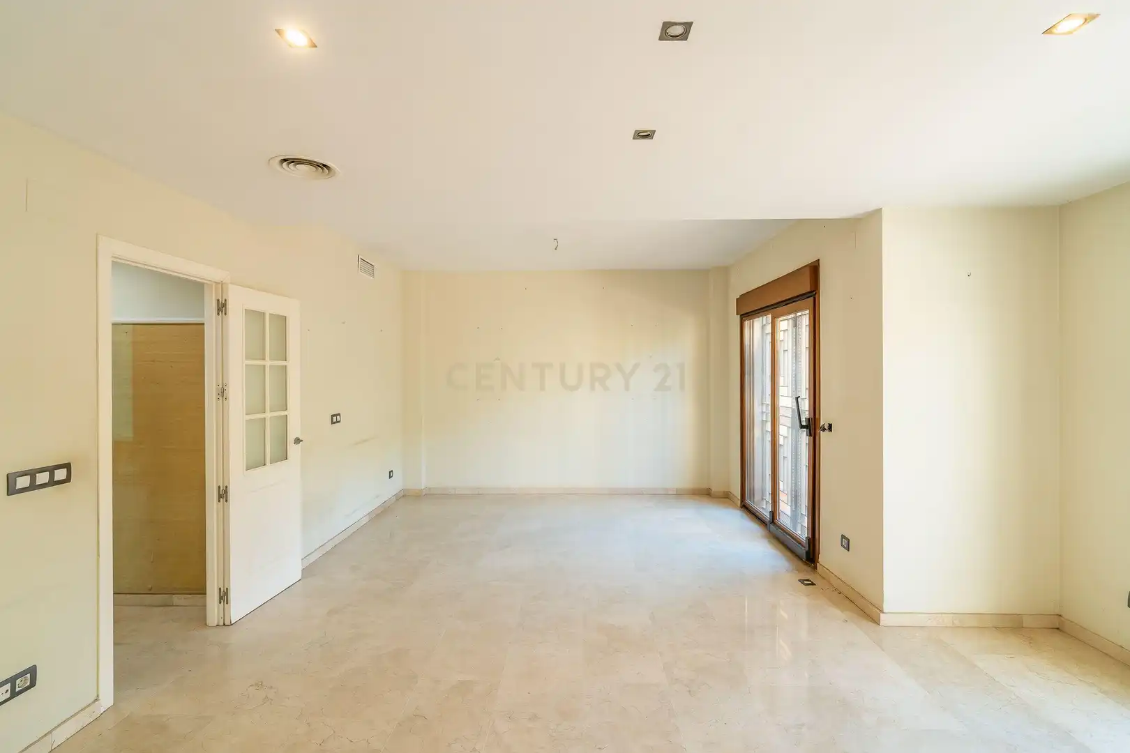 Living room of Houses for sale in Málaga  with Air Conditioner, Private garden and Storage room