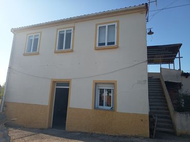 Casa amb balcó en venda a Monforte de Lemos