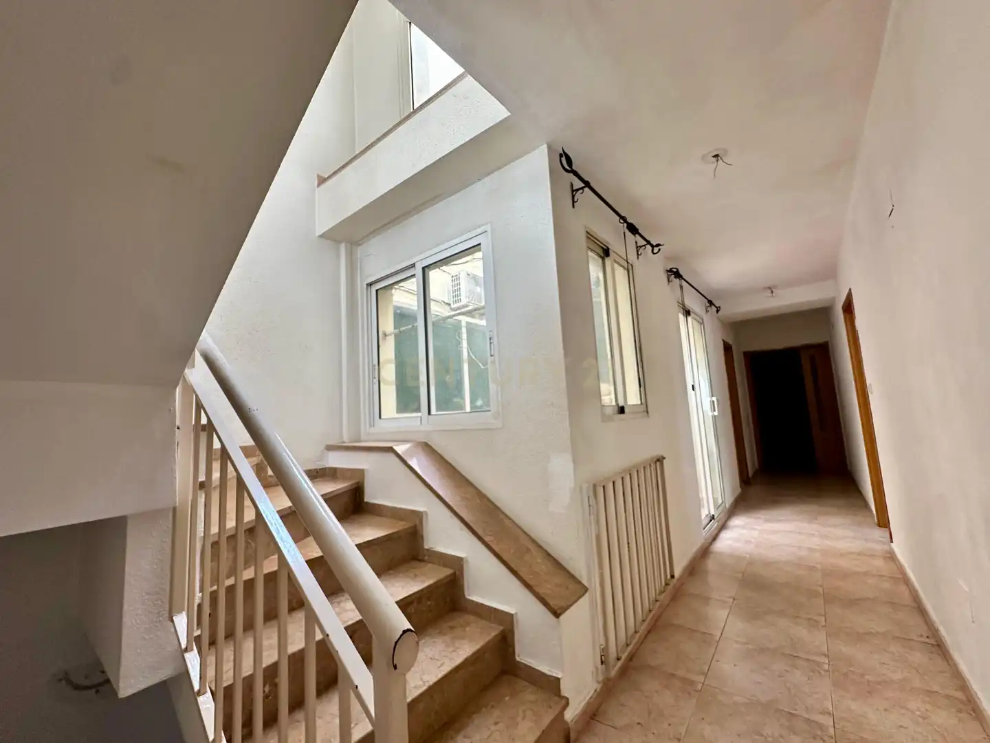 Casa adosada en venta en Jacarilla con Balcón