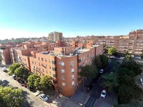 Vista exterior de Apartament en venda en Madrid