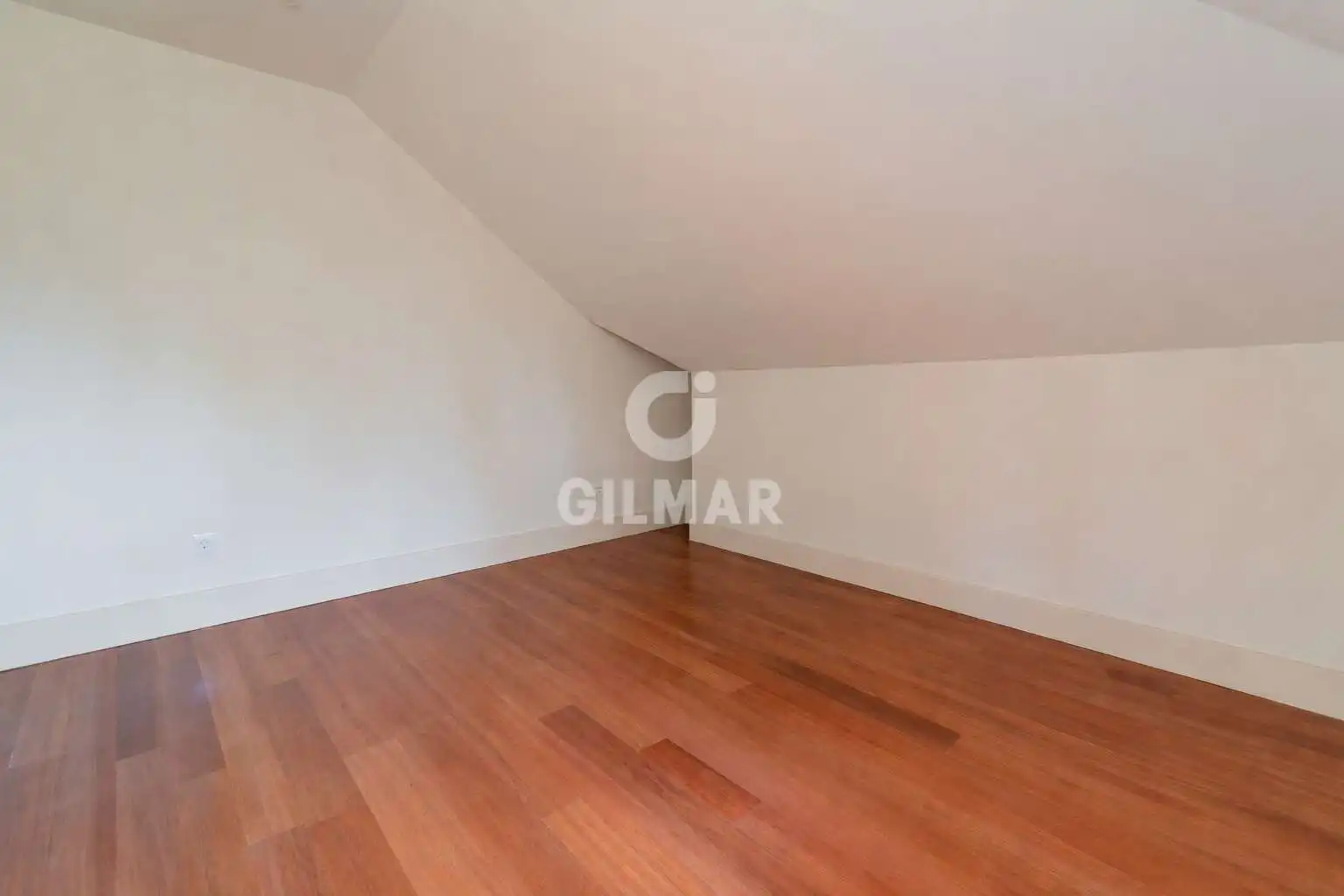 Habitación de Casa o chalet en venta en Pozuelo de Alarcón con Calefacción, Jardín privado y Piscina