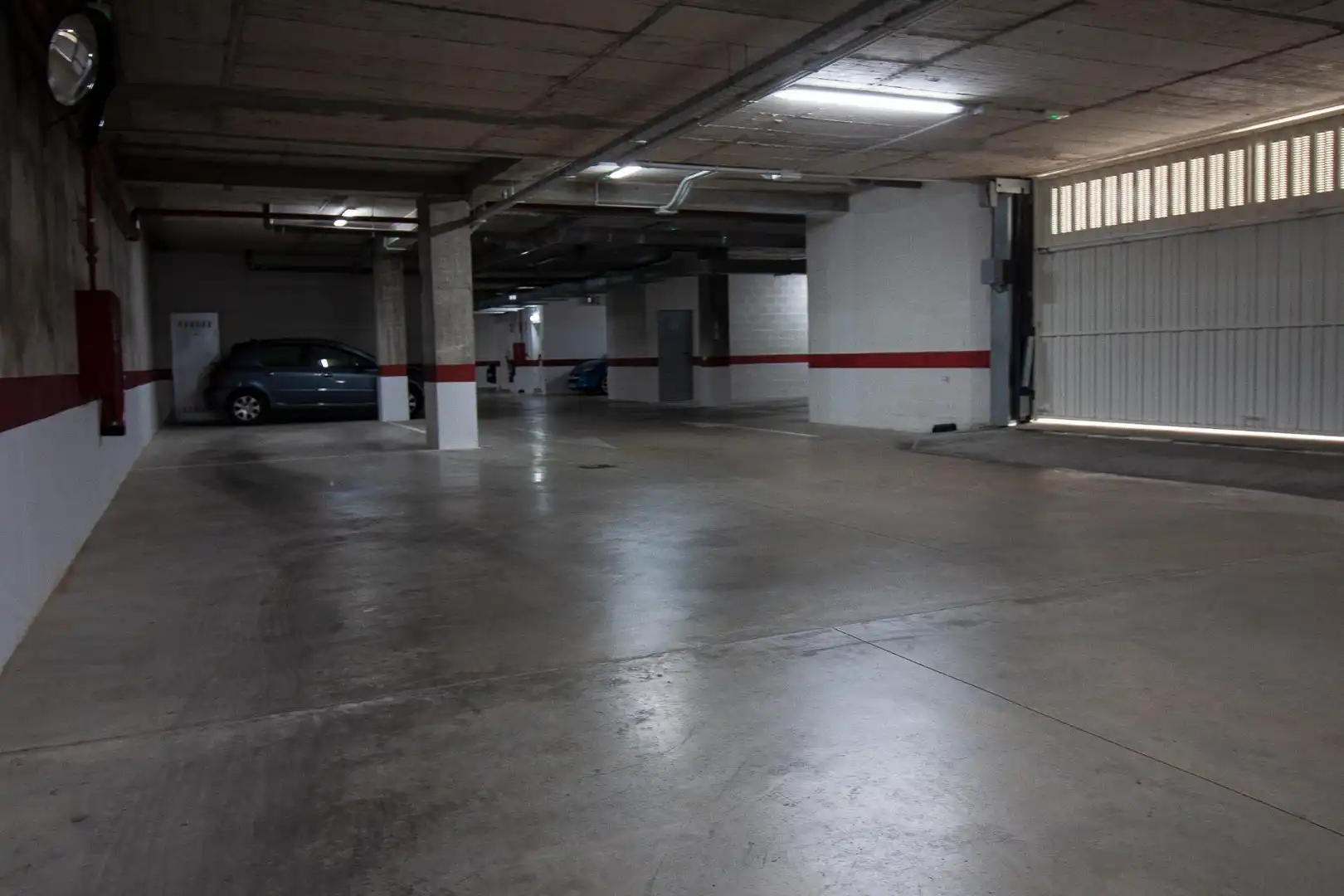 Parking de Piso de alquiler en La Rinconada con Aire acondicionado, Jardín privado y Terraza
