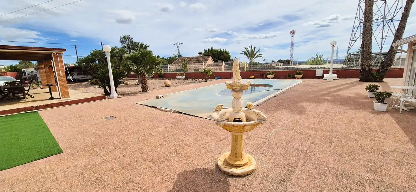 Piscina de Casa o xalet en venda en Elche / Elx amb Aire condicionat, Jardí privat i Traster