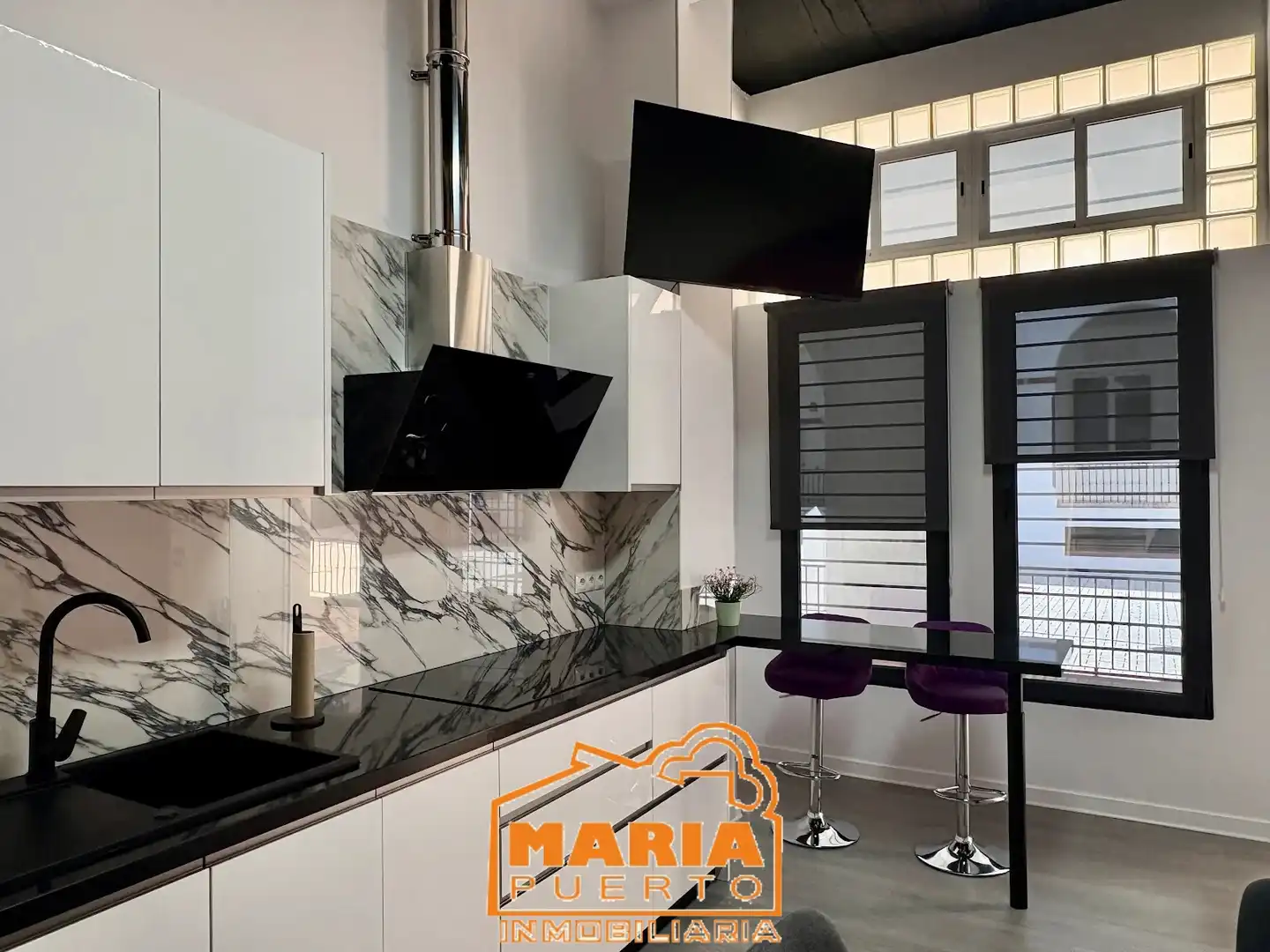 Cocina de Apartamento para compartir en Málaga con Aire acondicionado, Amueblado y Lavadora
