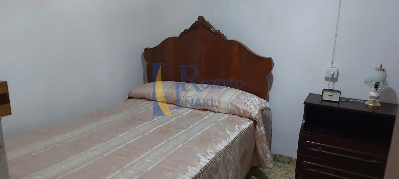 Dormitori de Casa o xalet en venda en Fuentes de Carbajal amb Jardí privat