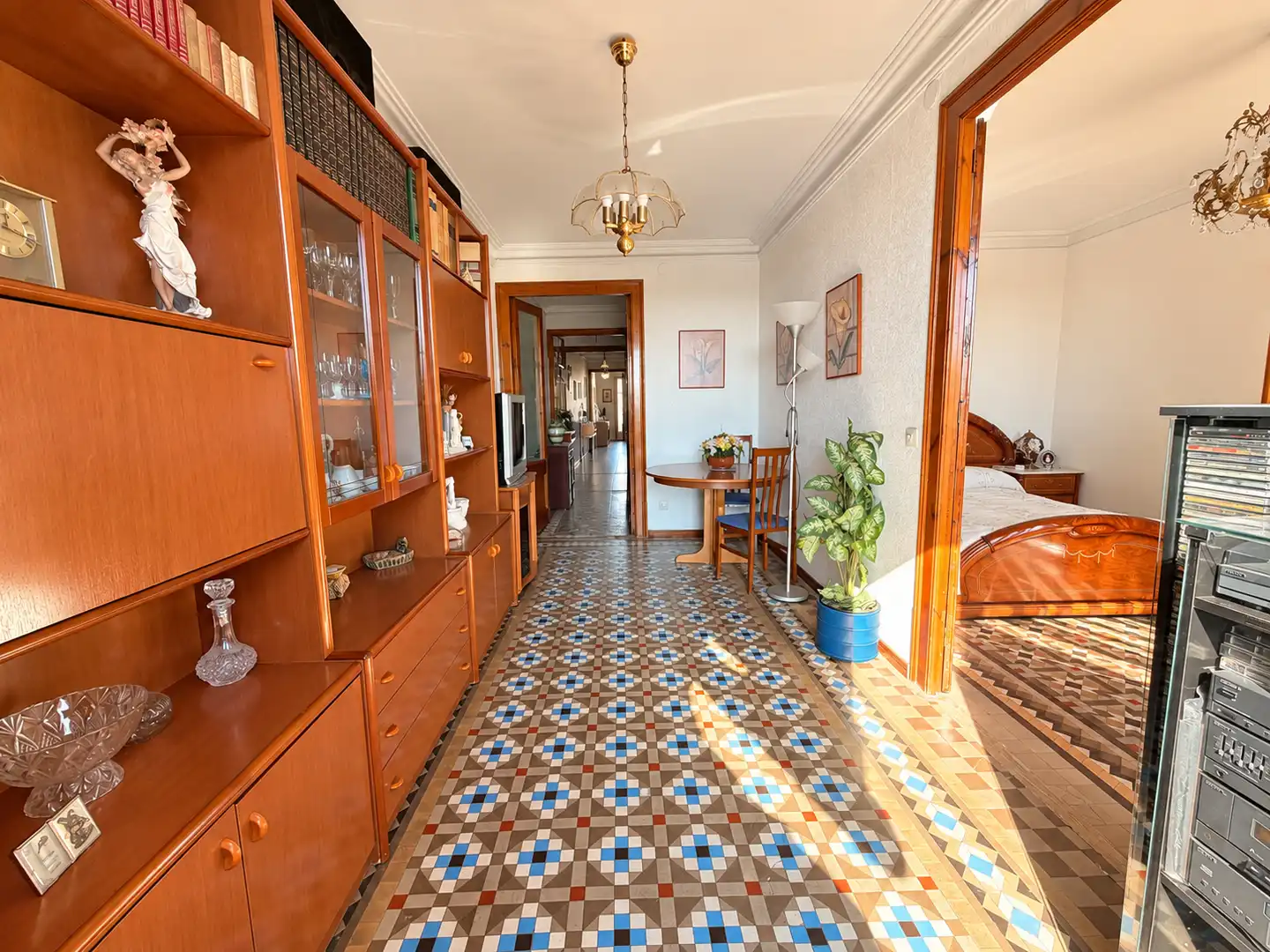 Flat with terrace for sale in Pla de Palau