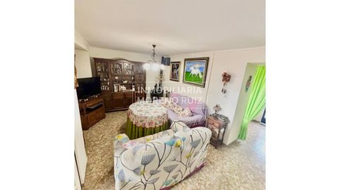 CASA BIEN DISTRIBUIDA Y POSIBILIDAD DE COCHERA., image 4