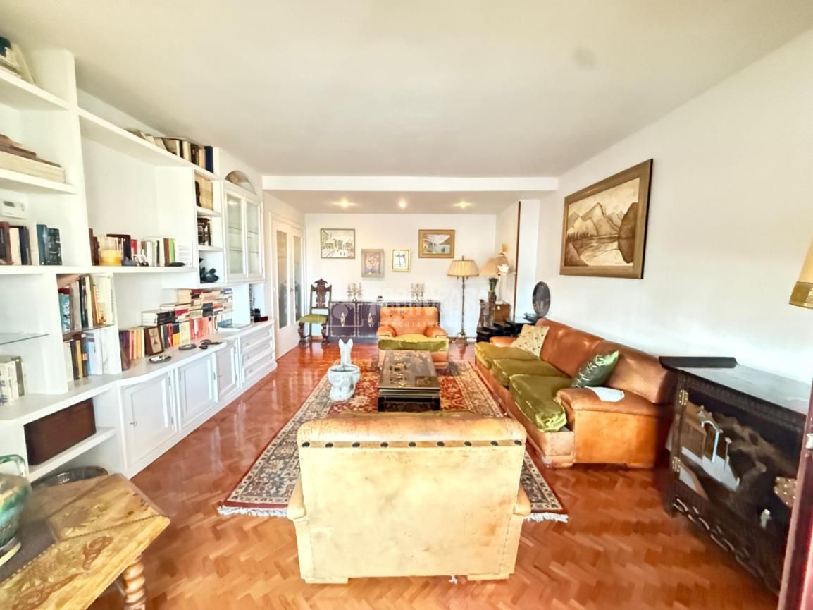 Living room of Flat for sale in Tres Cantos  with Air Conditioner, Heating and Terrace