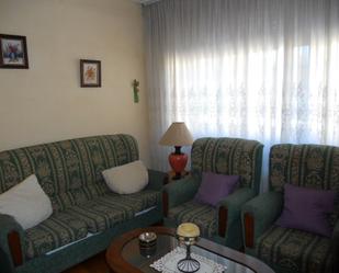 Living room of Flat to rent in Santiago de Compostela   with Heating, Furnished and Oven