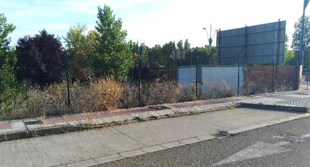 Terreno residencial en Venta en Calle Esparta en Villabalter