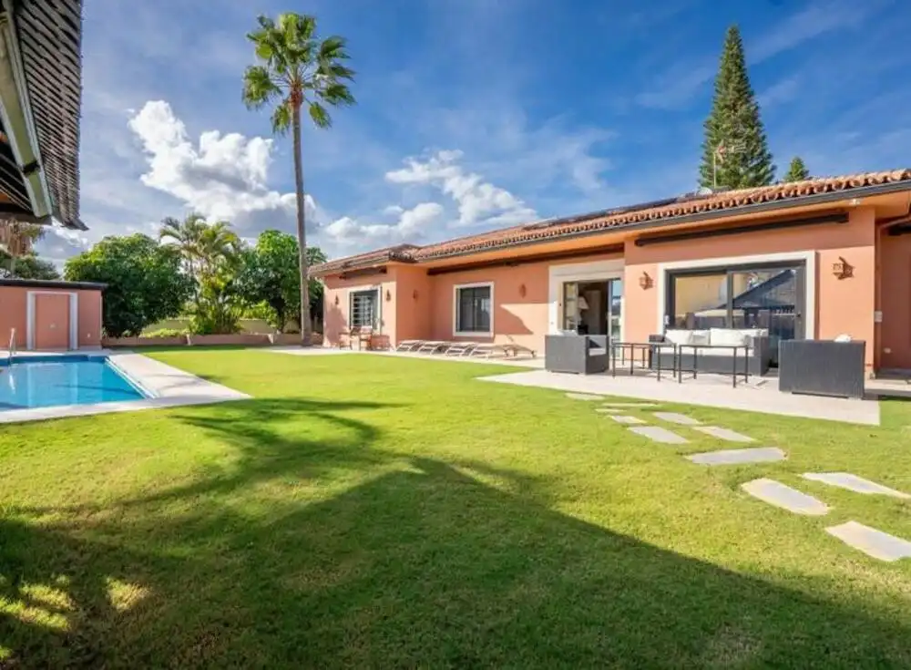 Jardín de Casa o chalet de alquiler en Estepona con Aire acondicionado, Jardín privado y Terraza