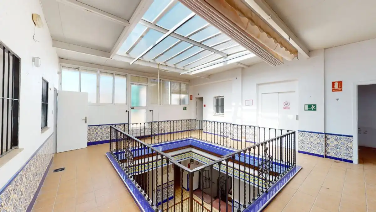 Houses for sale in Sevilla  with Air Conditioner, Terrace and Balcony