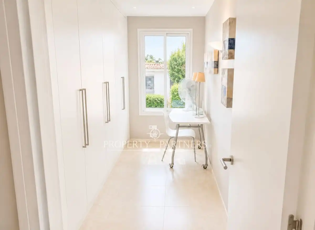 Apartment with pool for sale in Passeig Marítim, imagen 27