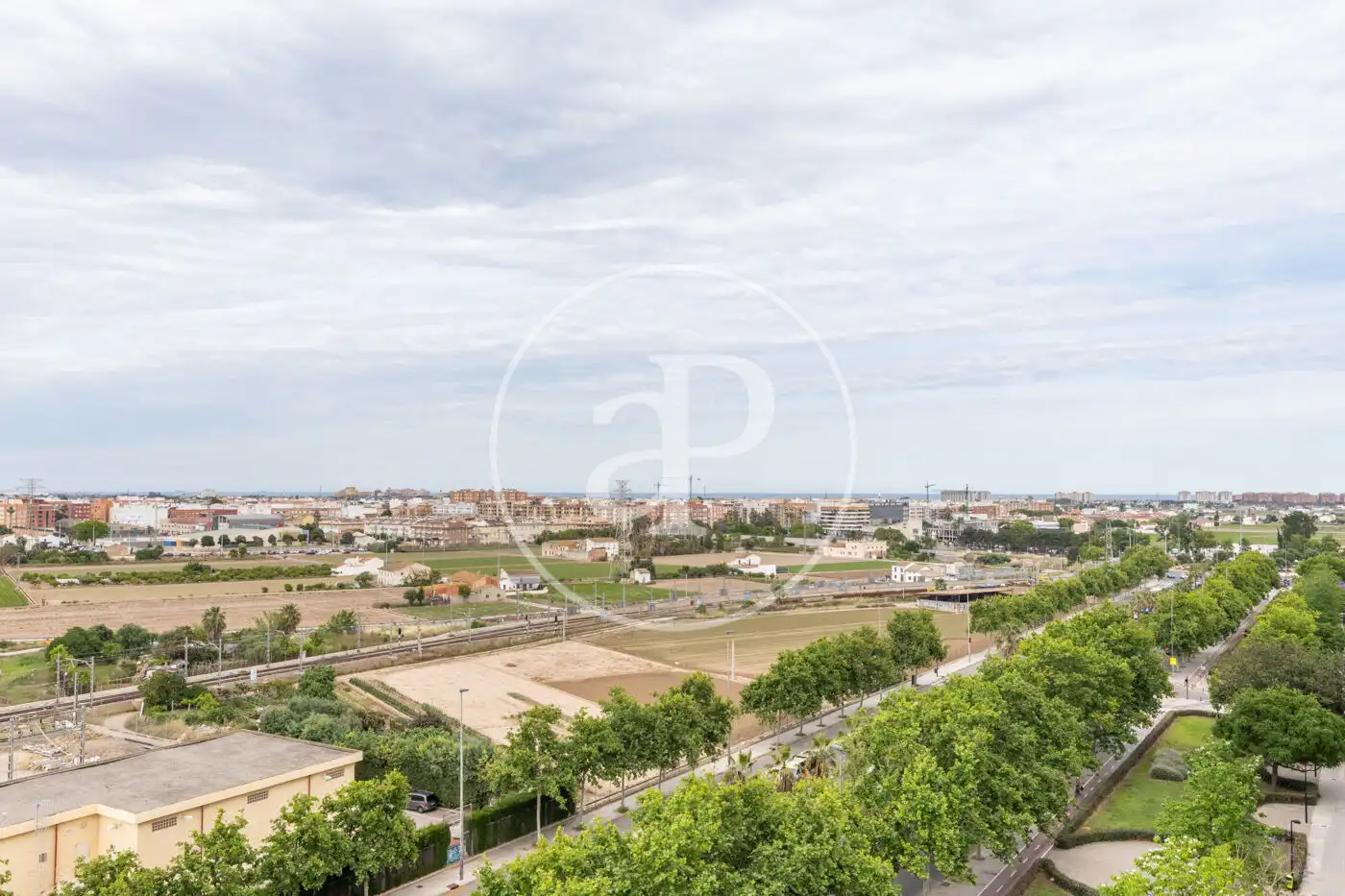 Vista exterior de Loft de alquiler en Valencia con Aire acondicionado, Calefacción y Jardín privado