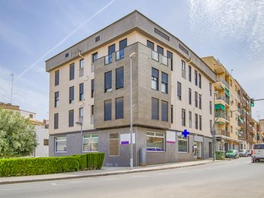 Aparcament amb ascensor en venda a Av País Valenciano