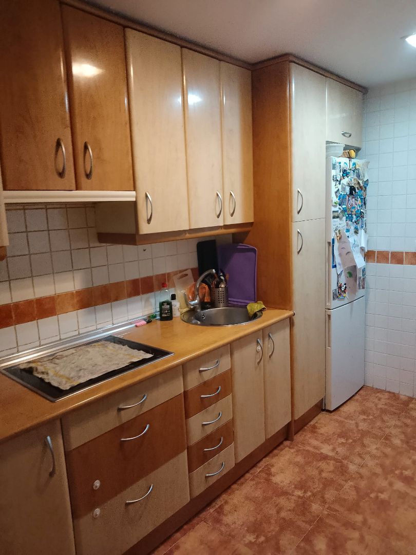 Kitchen of Flat for sale in El Viso de San Juan  with Air Conditioner, Heating and Community pool