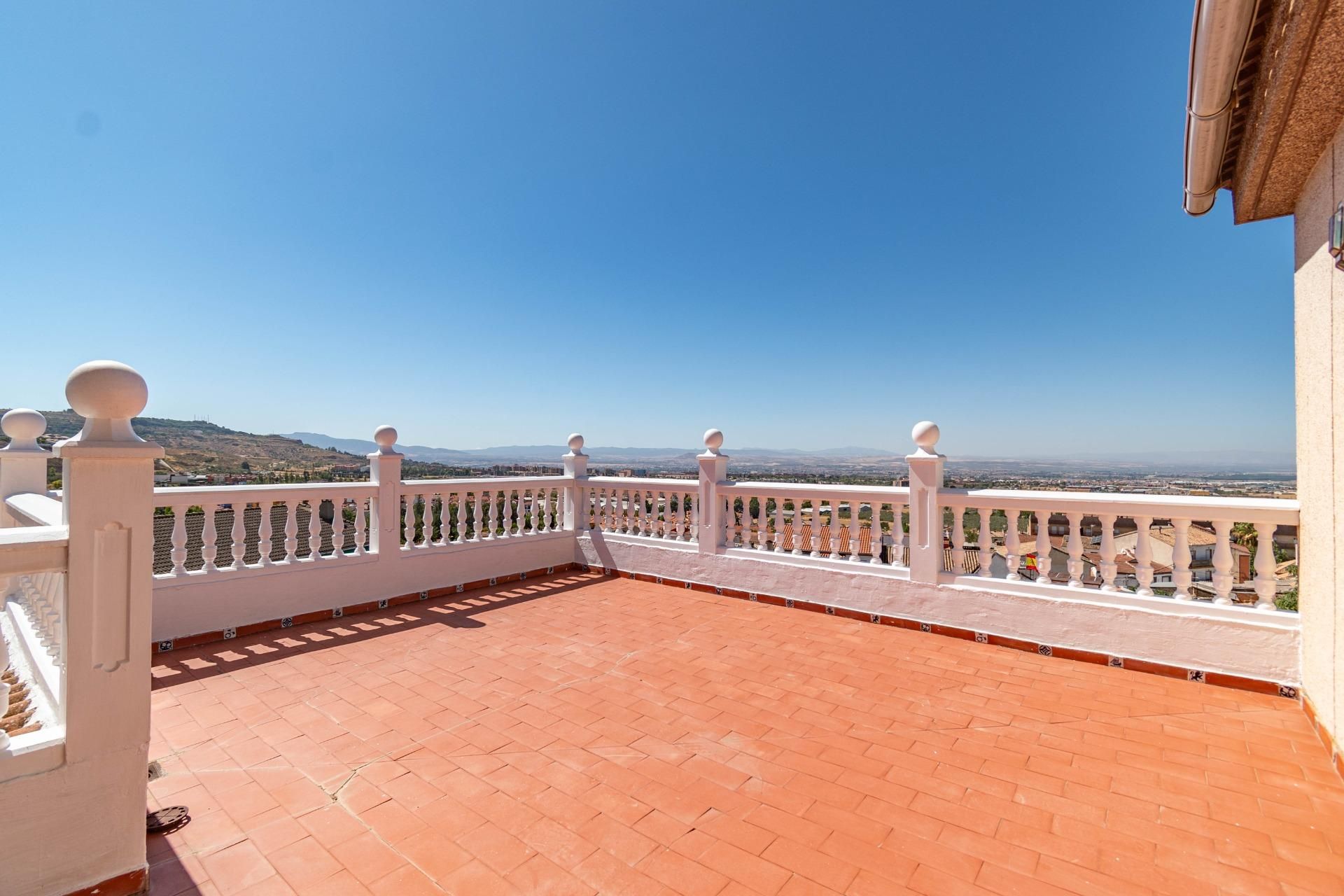 Terraza de Casa adosada en venta en Jun con Terraza, Amueblado y Alarma