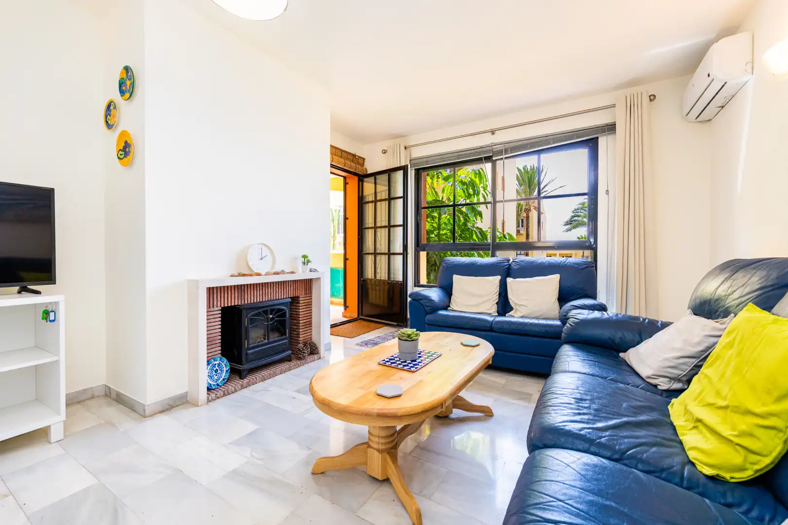 Ground floor with pool for sale in Calahonda, imagen 2