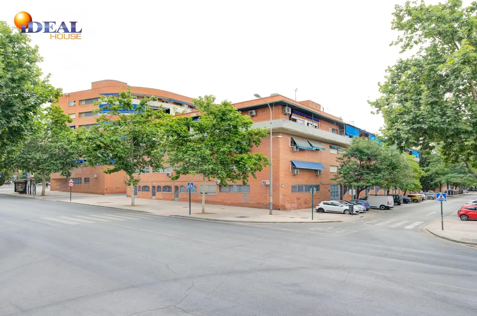 Vista exterior de Ático en venta en Granada con Aire acondicionado, Terraza y Balcón