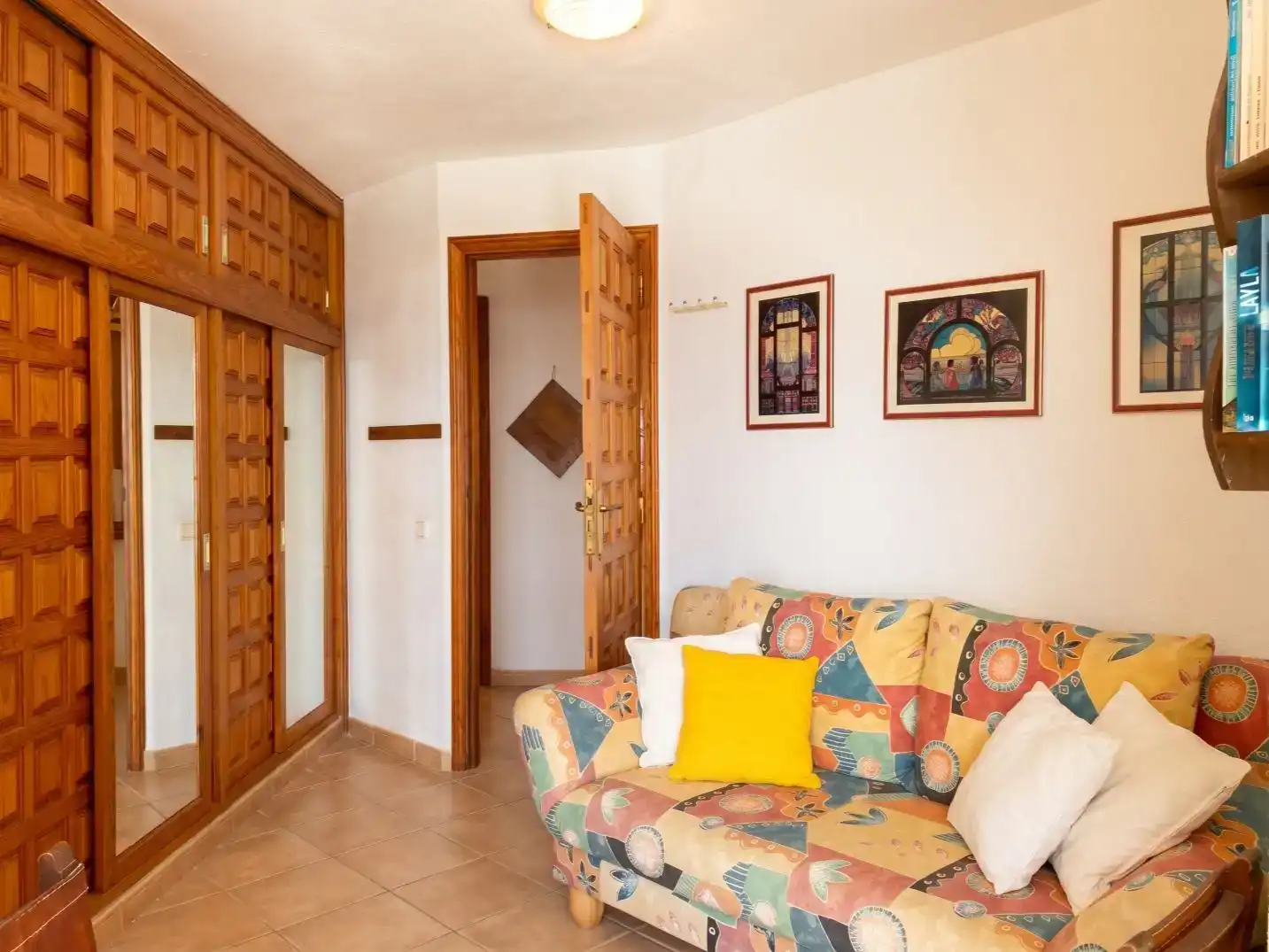 Wohnung zum Verkauf in Los Silos mit Schwimmbad und Balkon