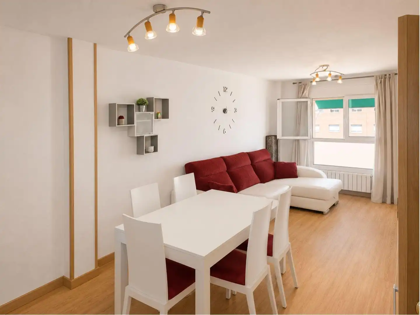 Flat with pool for sale in Avenida Pablo Iglesias, imagen 2