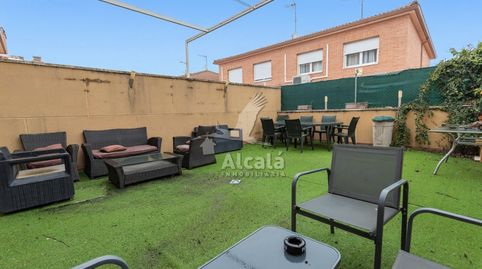 Foto 2 de Casa adosada en venta en Torrejón del Rey, Guadalajara