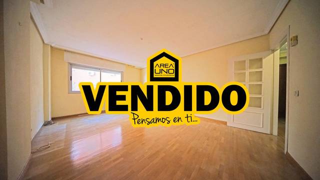 Piso en Venta en Palomeras Bajas