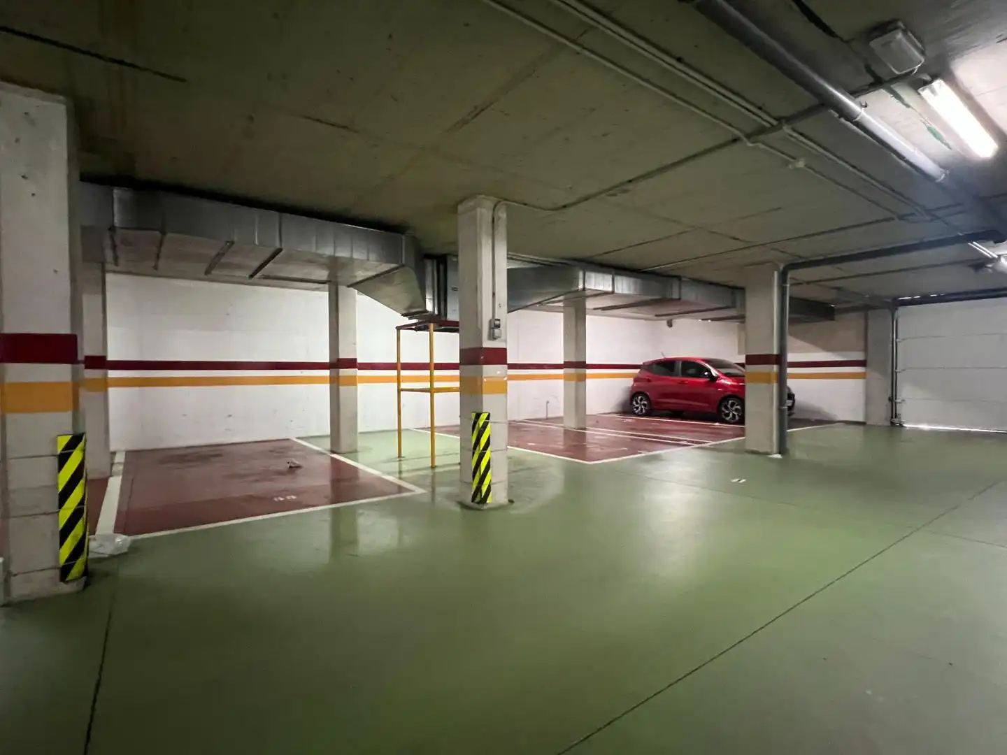 Parkplatz von Wohnung zur Miete in Cambre  mit Heizung, Abstellraum und Möbliert
