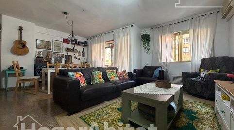 Foto 2 de Piso en venta en Calle Joaquin Ballester, Les Tendetes - Avenida Burjassot, Valencia Capital