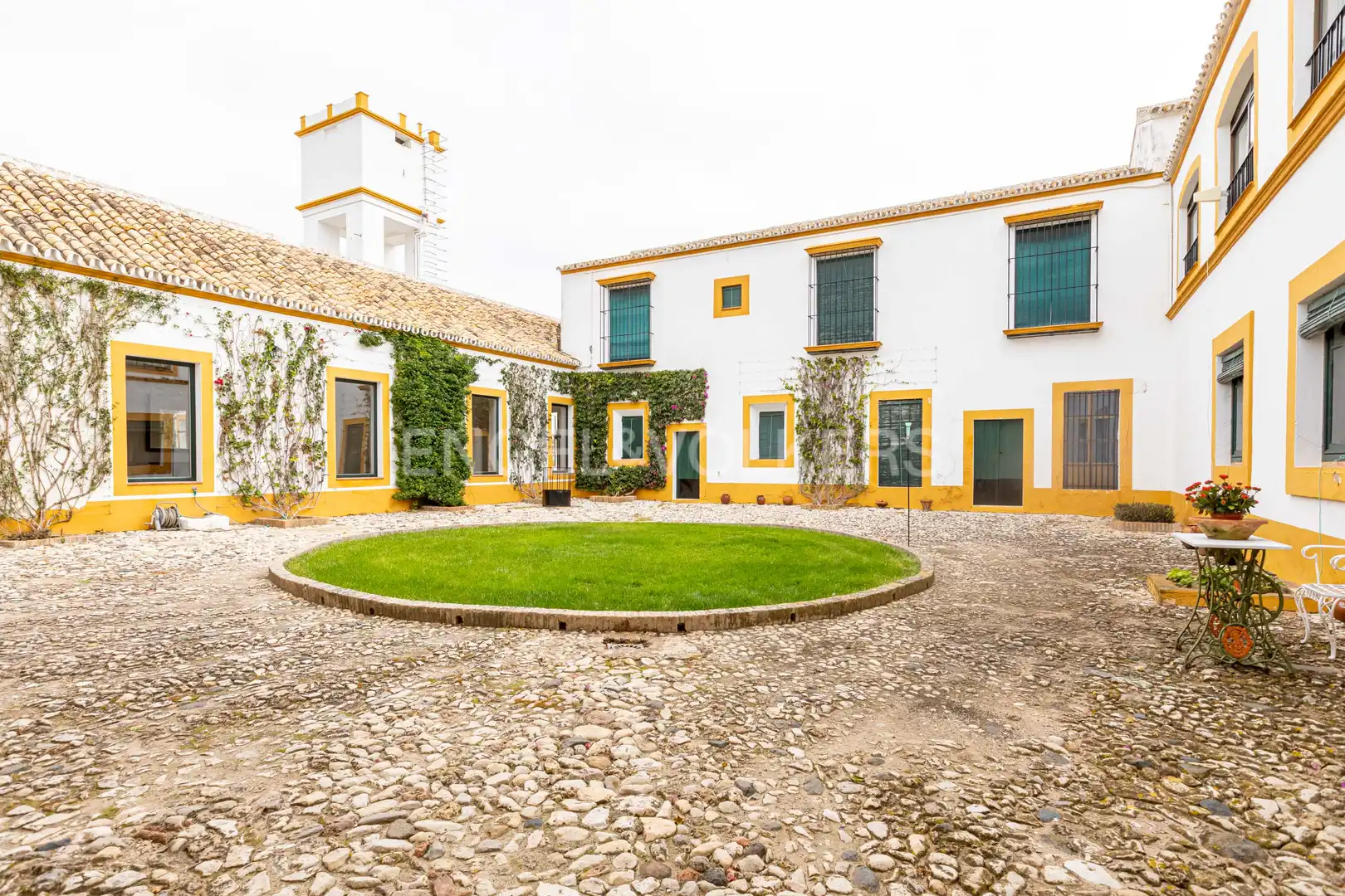 Vista exterior de Casa o chalet en venta en La Puebla de Cazalla con Calefacción, Jardín privado y Terraza