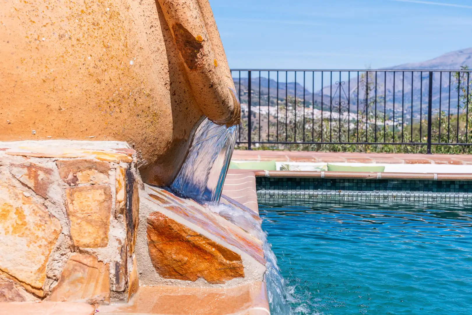 Piscina de Finca rústica en venda en Álora amb Aire condicionat, Calefacció i Jardí privat
