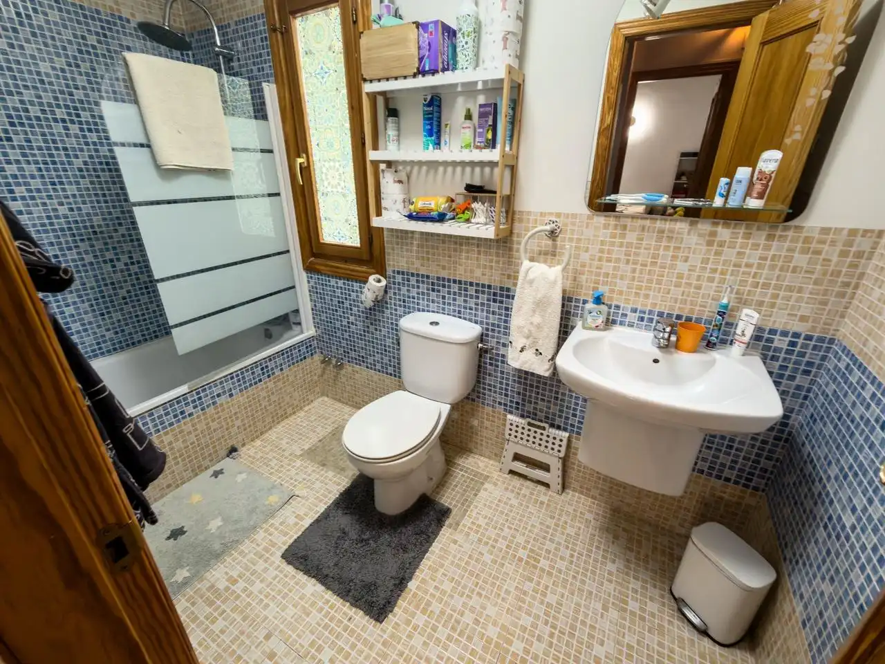 Bathroom of Houses for sale in Relleu  with Swimming Pool