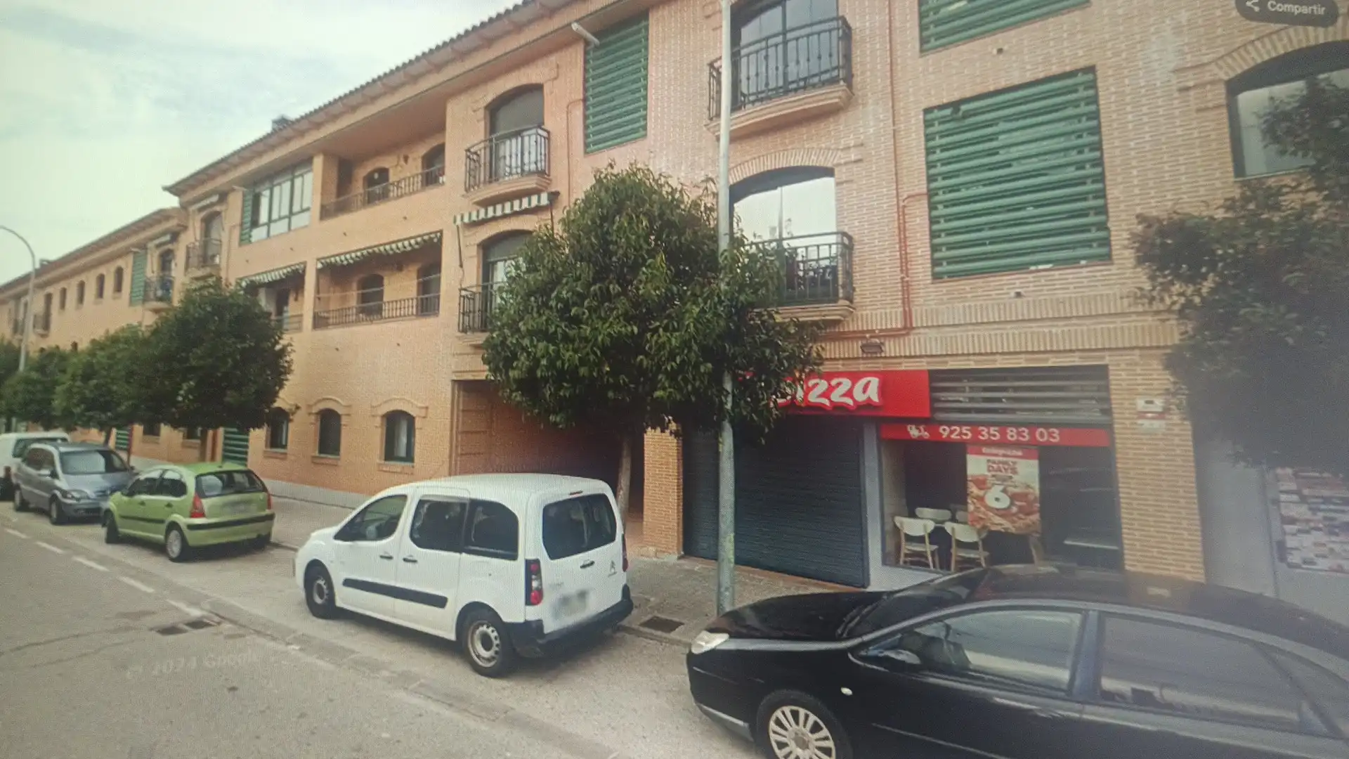 Außenansicht von Wohnung zum Verkauf in Bargas mit Klimaanlage, Terrasse und Möbliert