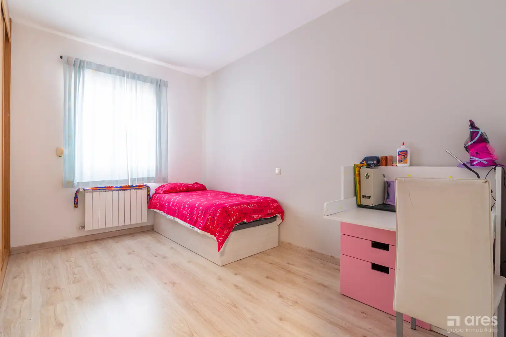 Bedroom of Detached homes for sale in El Viso de San Juan  with Air Conditioner, Heating and Private garden