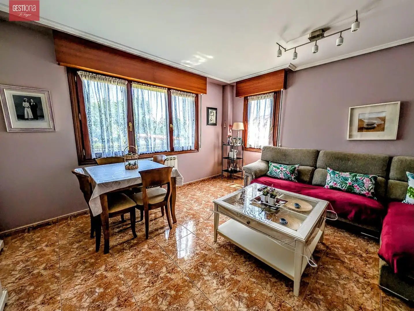 Sala de estar de Casa adosada en venta en Arnuero con Calefacción, Jardín privado y Terraza